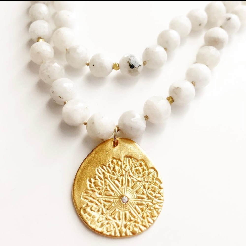 GENUINE MOONSTONE LAYER NECKLACE💕 - Picture 4 of 5